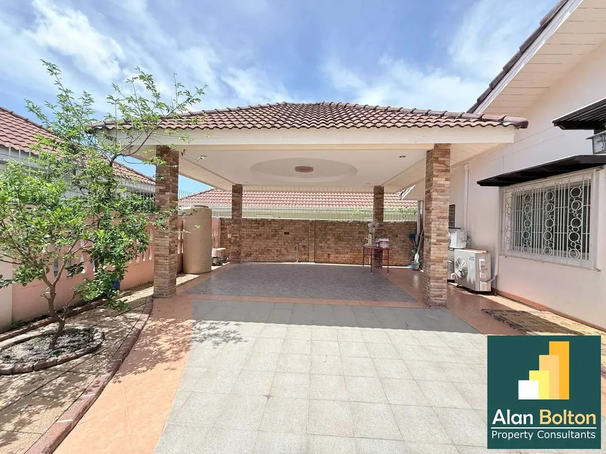 4 Bedroom 3 Bathroom for rent photo 4