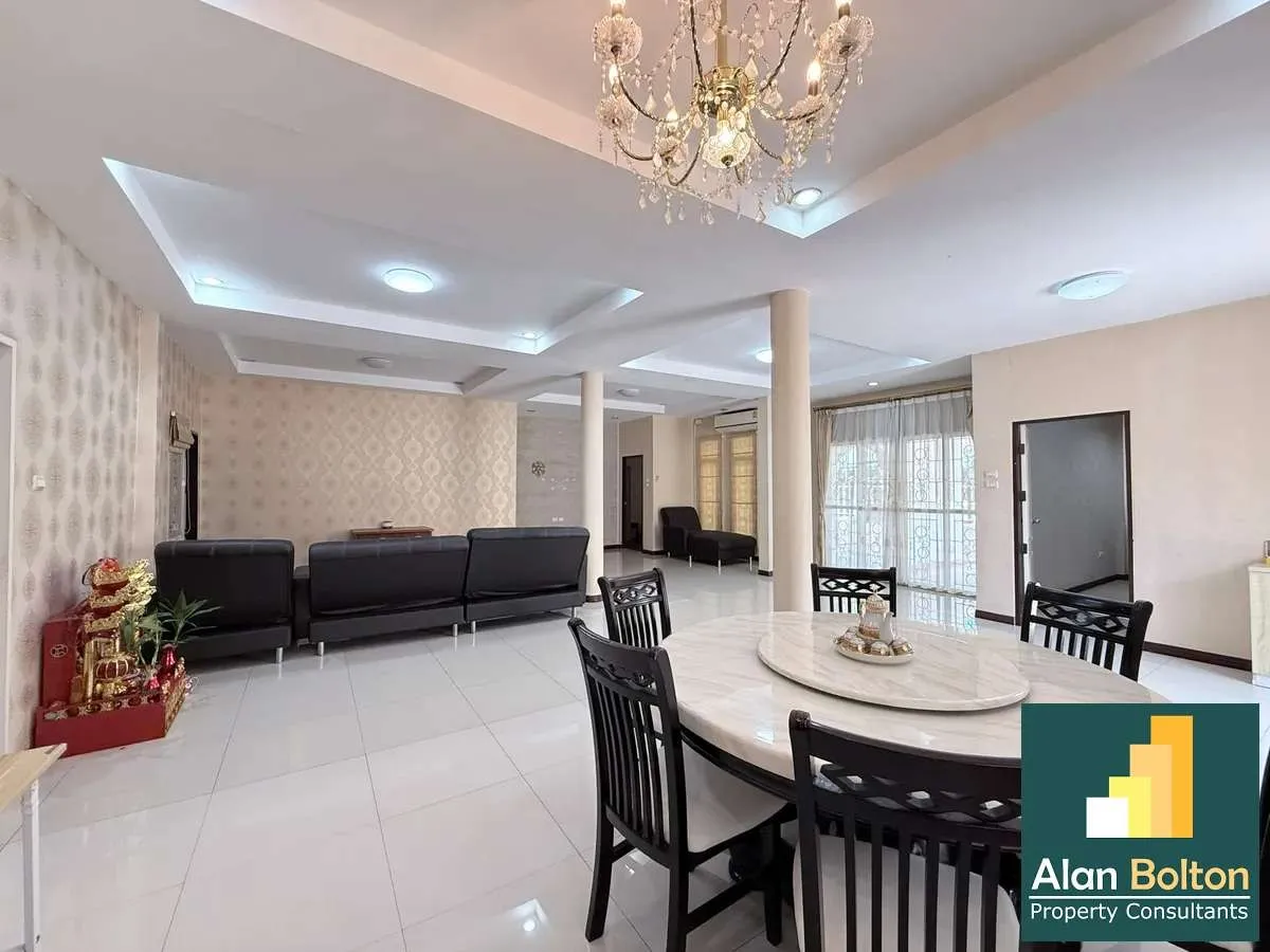4 Bedroom 3 Bathroom for rent photo 7