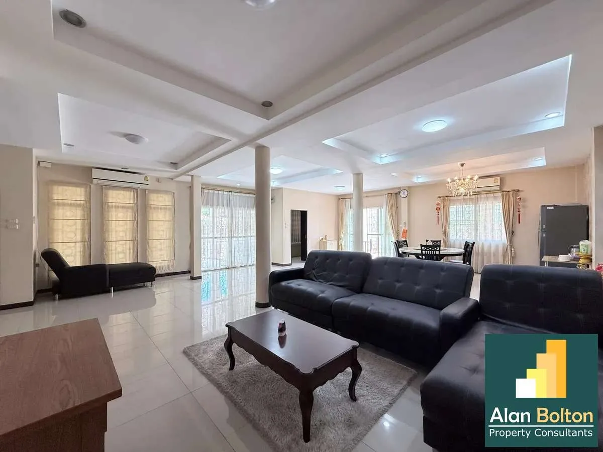 4 Bedroom 3 Bathroom for rent photo 9