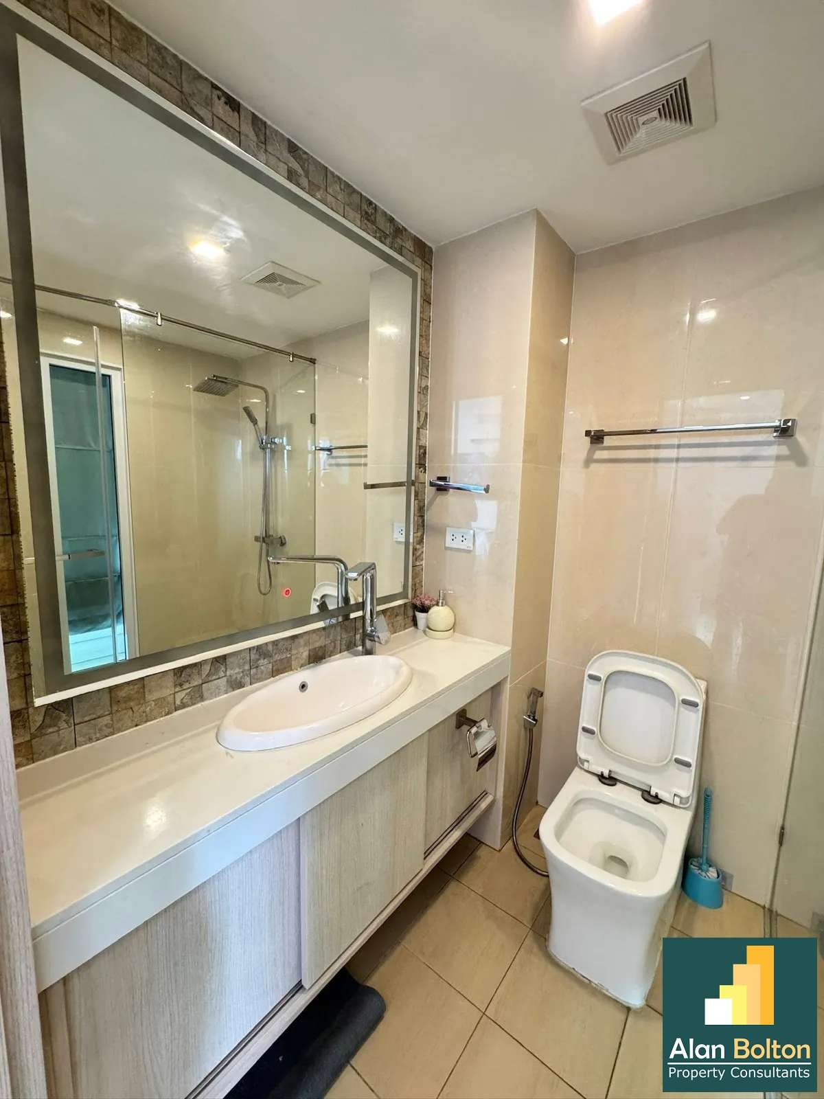 City View Condo For rent in south Pattaya photo 3