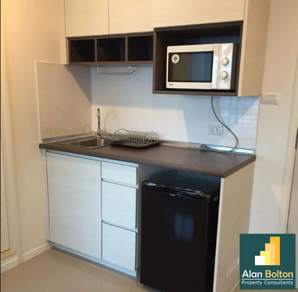 Seaview 1 bedroom 1 bahtroom in Lumpini Park Beach Jomtien for RENT (min. 6 months 12,000 THB/month) photo 4