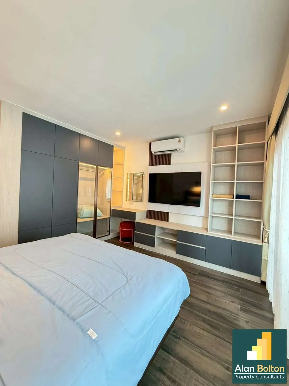 Modern 3 Bed 4 Bath Pool Villa In East Pattaya photo 17