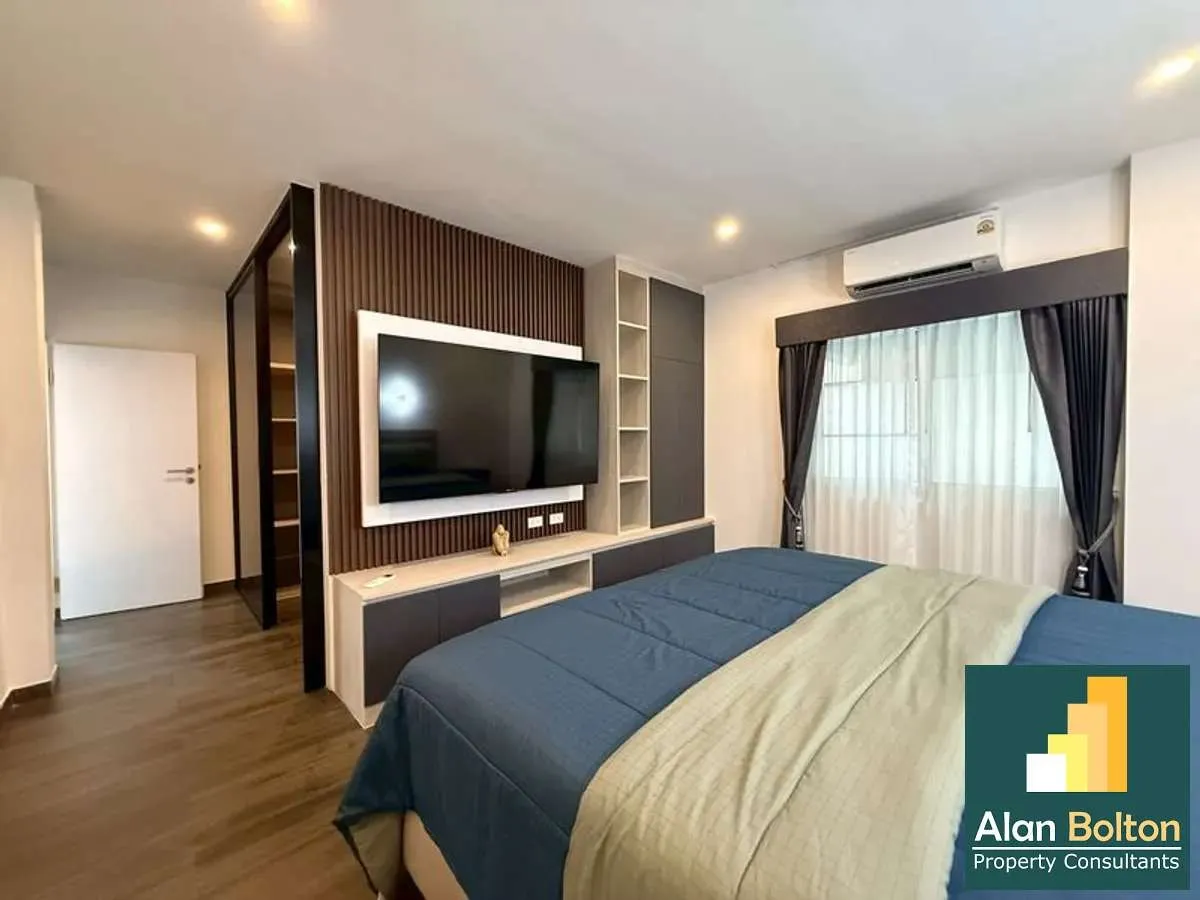 Modern 3 Bed 4 Bath Pool Villa In East Pattaya photo 9