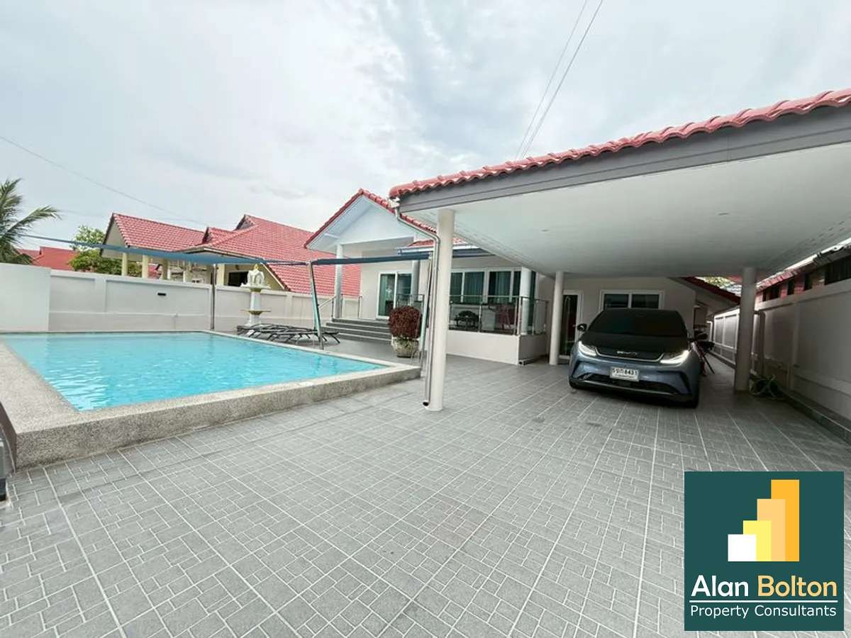 Modern 3 Bed 4 Bath Pool Villa In East Pattaya photo 15