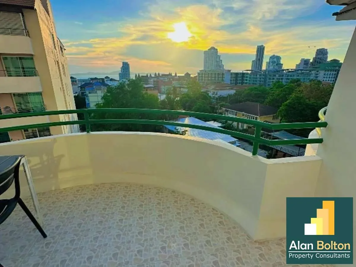 Sea view 1 Bedroom 1 Bathroom in Pratumnak