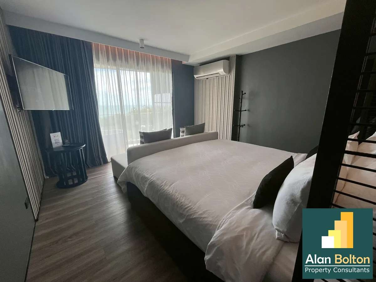 Beachfront Sea View studio 1 bahtroom in Bayphere Pattaya photo 4