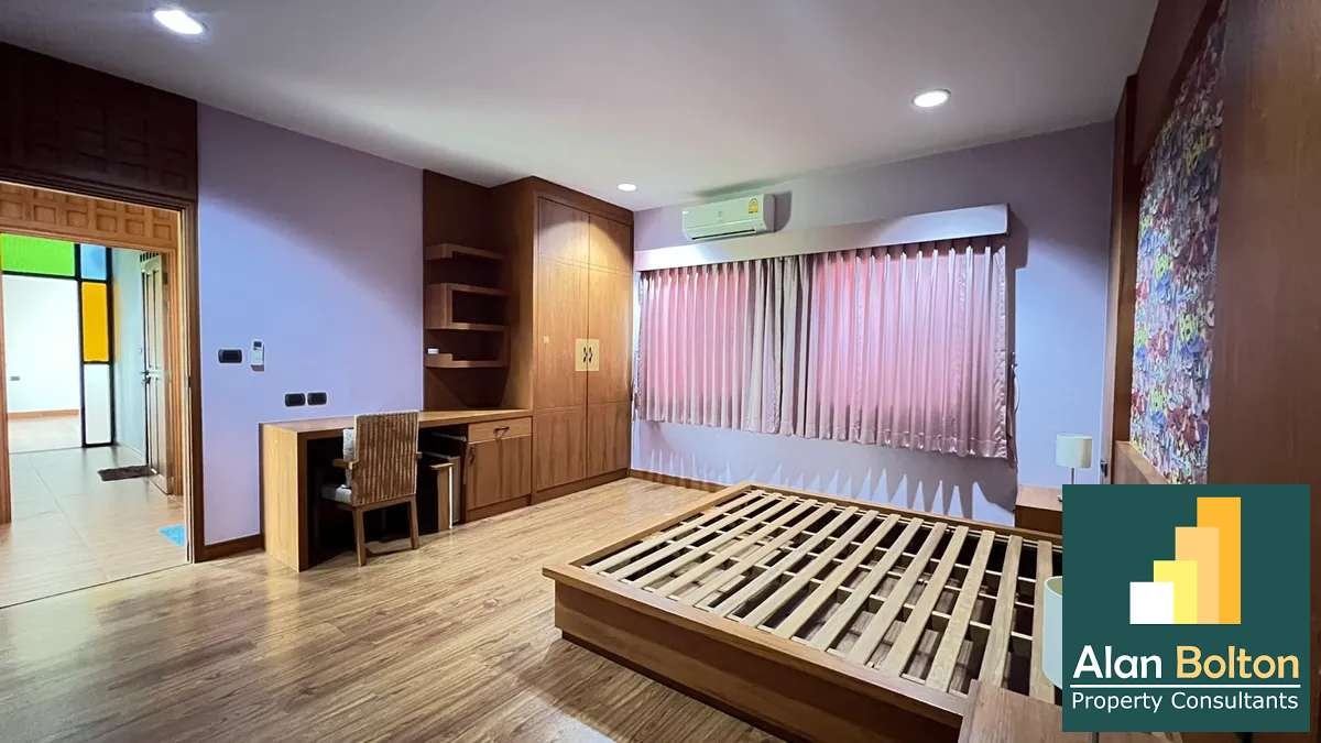 Coner house 3 Bedrooms 4 Bathrooms in Huay yai photo 15