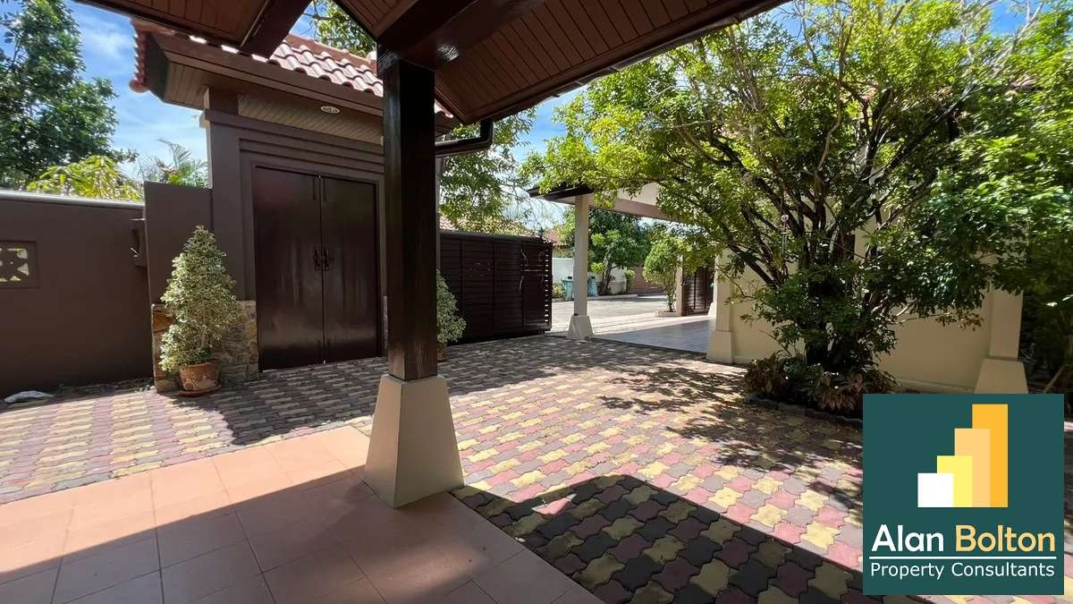 Coner house 3 Bedrooms 4 Bathrooms in Huay yai photo 4