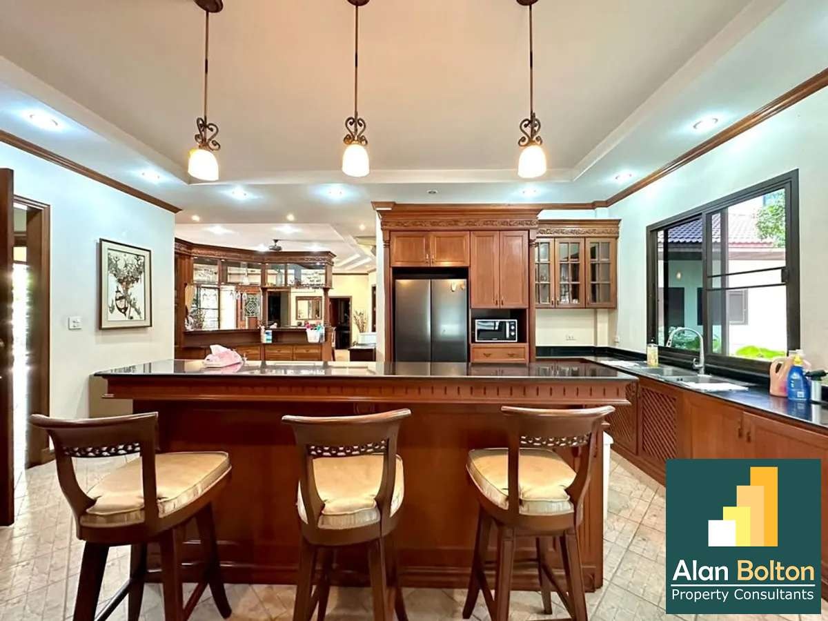 Prime location private house 3 bedrooms 3 bathrooms in Central Pattaya for RENT photo 16