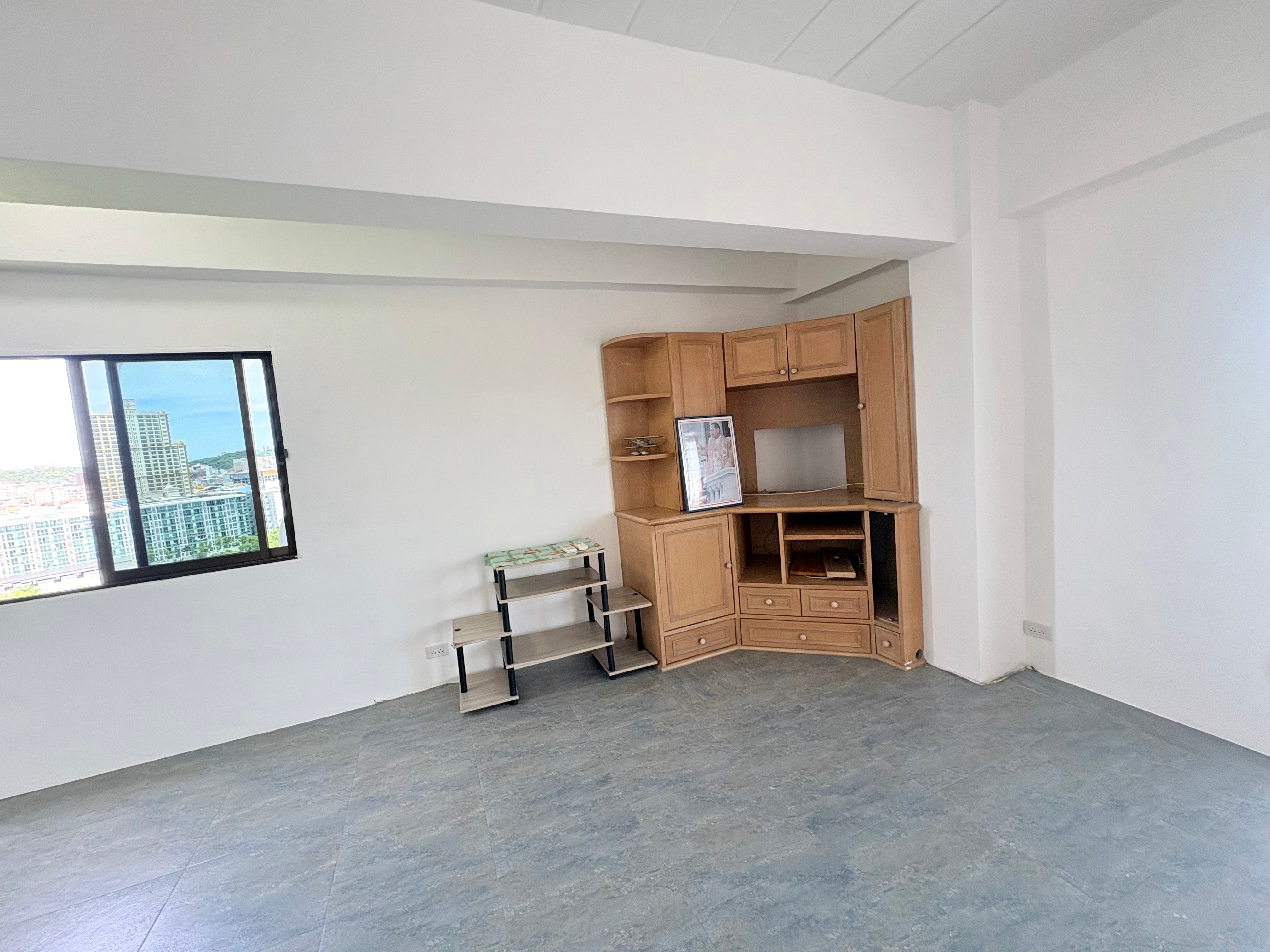 Foreign Name, Large 12th floor one bed sea view corner unit photo 23