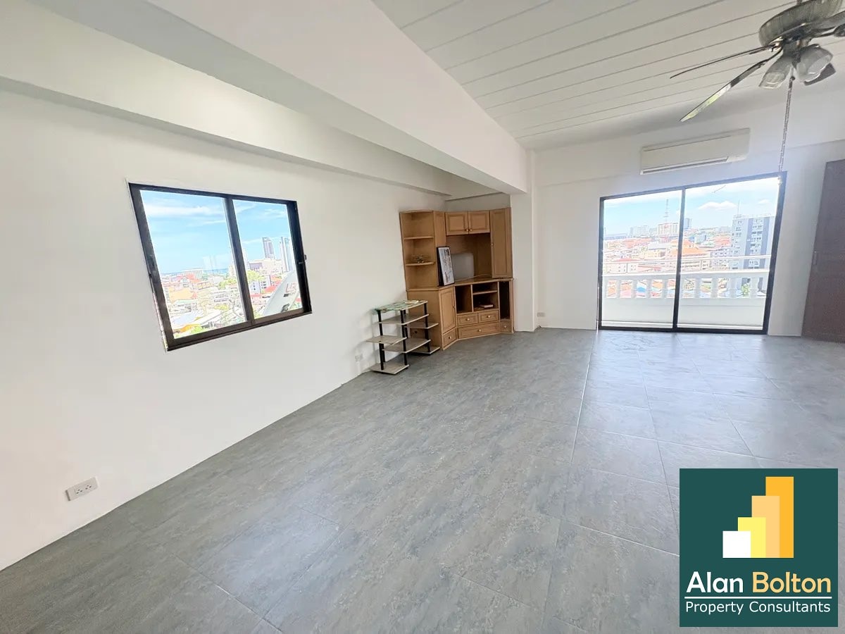 Foreign Name, Large 12th floor one bed sea view corner unit photo 7