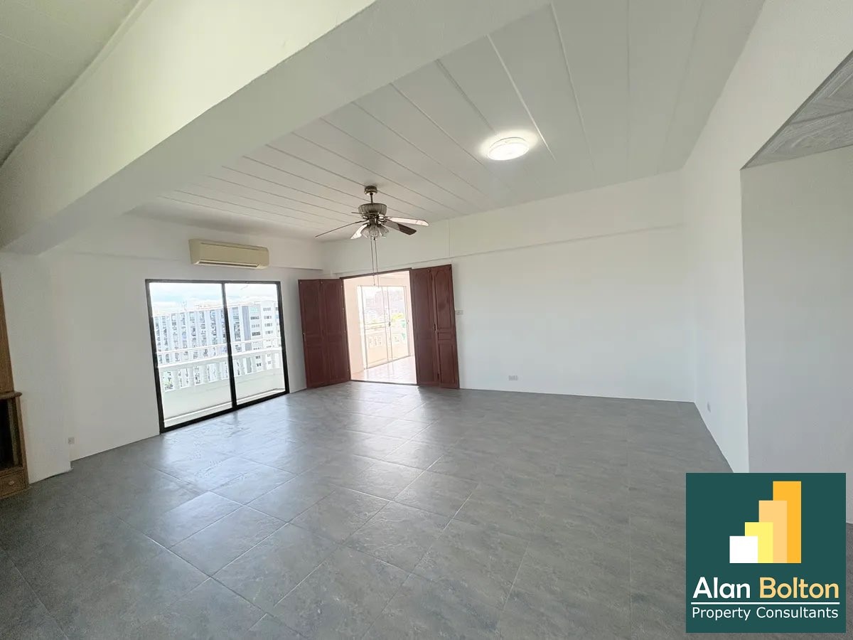 Foreign Name, Large 12th floor one bed sea view corner unit photo 2