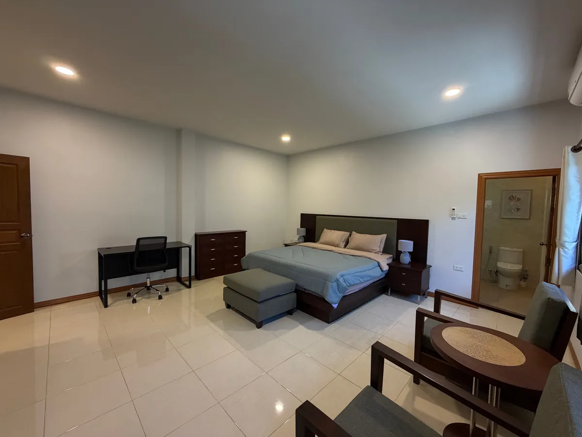 Stunning Fully Renovated Pool Villa in East Pattaya For rent photo 15