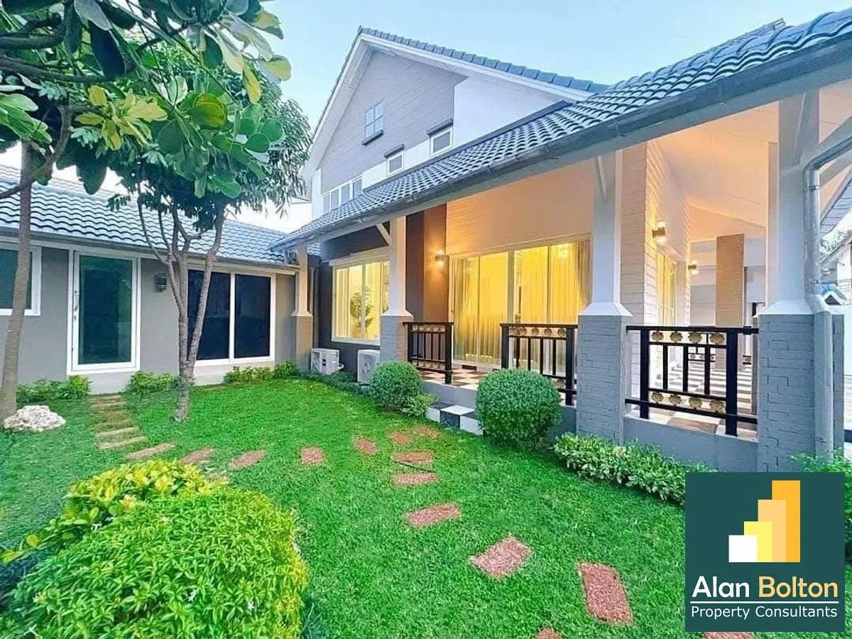 Newly Renovated Pool Villa 5 bedrooms 5 bathroom in Central Park 4/2 for SALE photo 9
