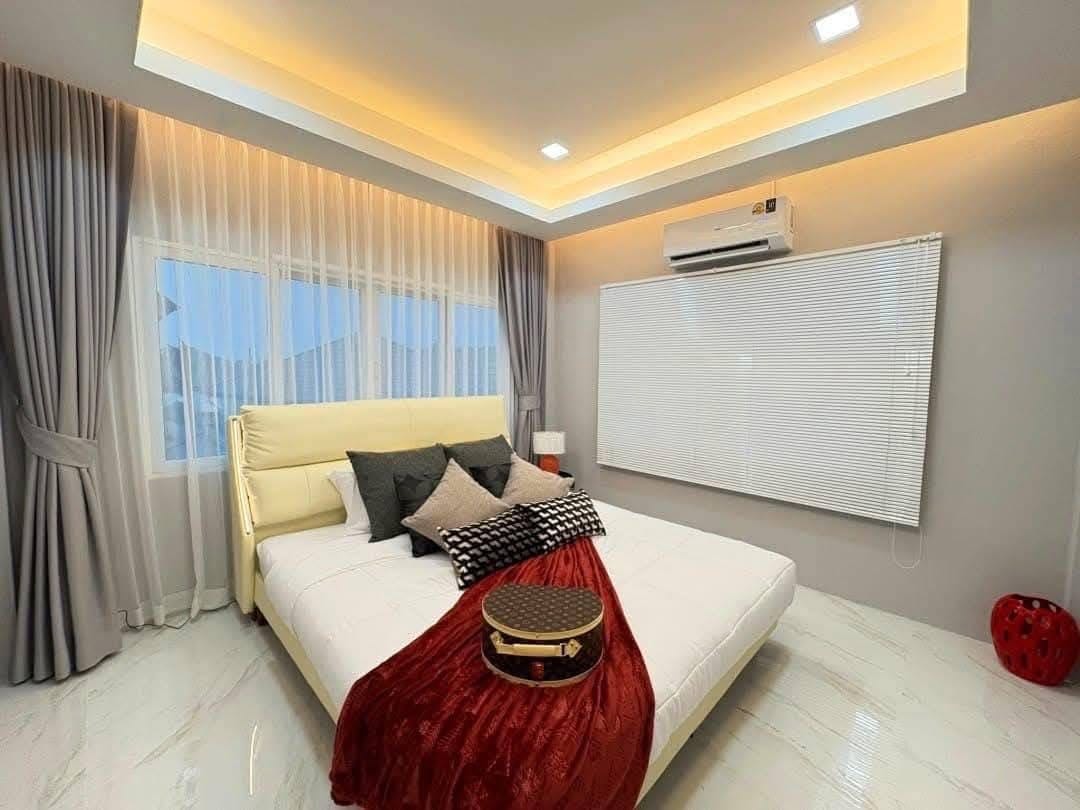 Newly Renovated Pool Villa 5 bedrooms 5 bathroom in Central Park 4/2 for SALE photo 18