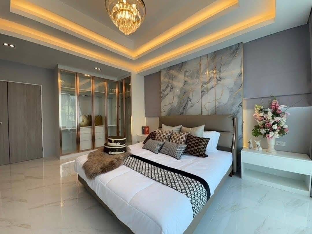 Newly Renovated Pool Villa 5 bedrooms 5 bathroom in Central Park 4/2 for SALE photo 22