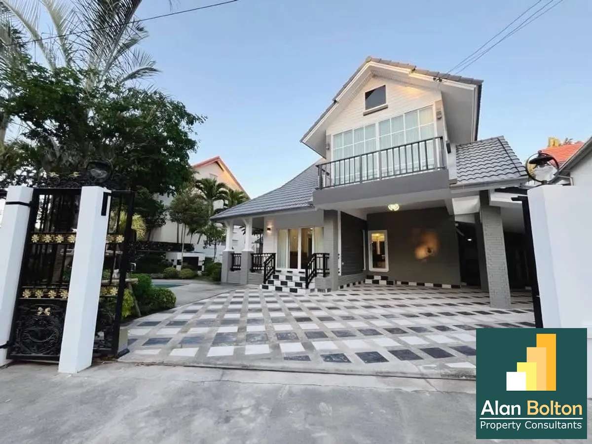 Newly Renovated Pool Villa 5 bedrooms 5 bathroom in Central Park 4/2 for SALE photo 8