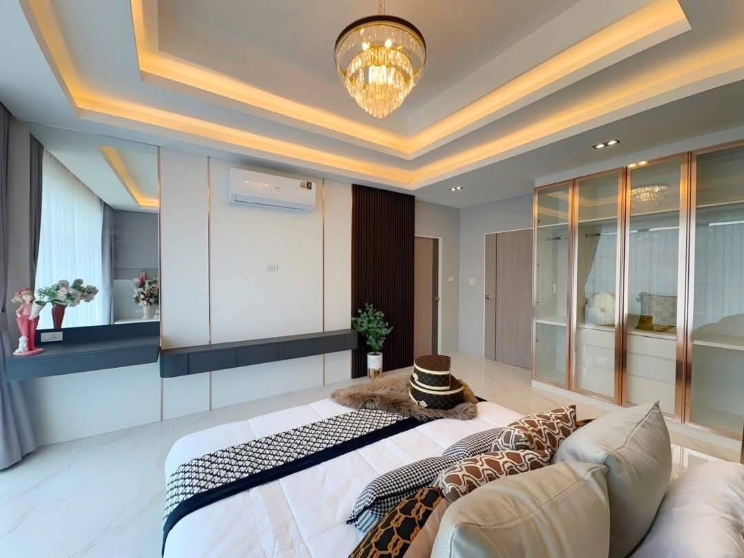 Newly Renovated Pool Villa 5 bedrooms 5 bathroom in Central Park 4/2 for SALE photo 20