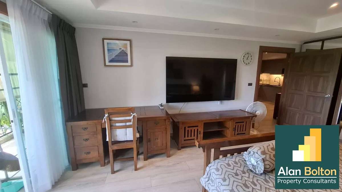 Beautiful and spacious 1-bedroom condo for sale at The Residence Jomtien Beach photo 4
