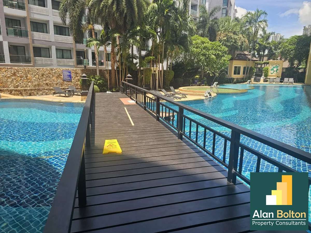 Beautiful and spacious 1-bedroom condo for sale at The Residence Jomtien Beach photo 20