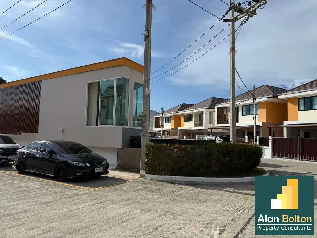 House for rent 3 Bedrooms 2 Bathrooms in East Pattaya photo 2