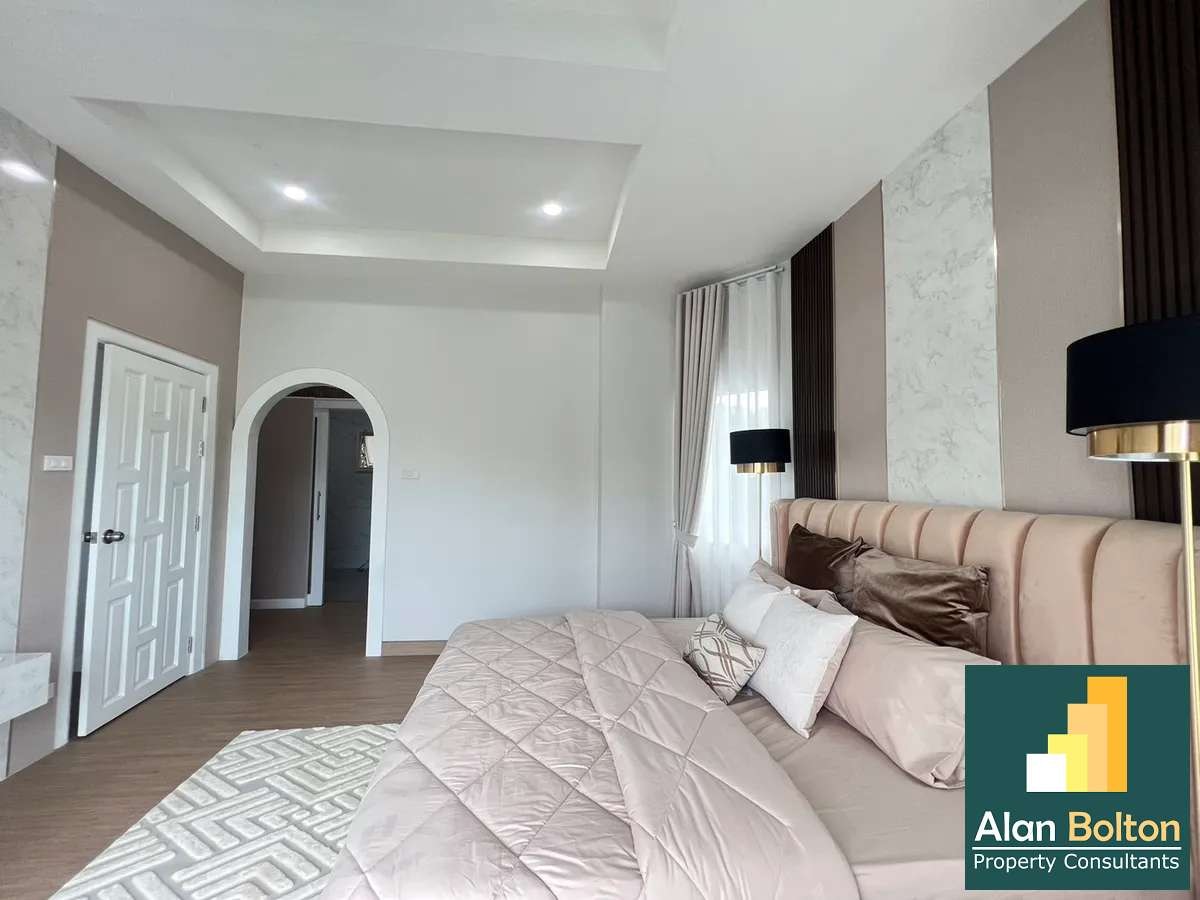 Pool villa 4 Bedrooms 5 Bathrooms in East Pattaya photo 19