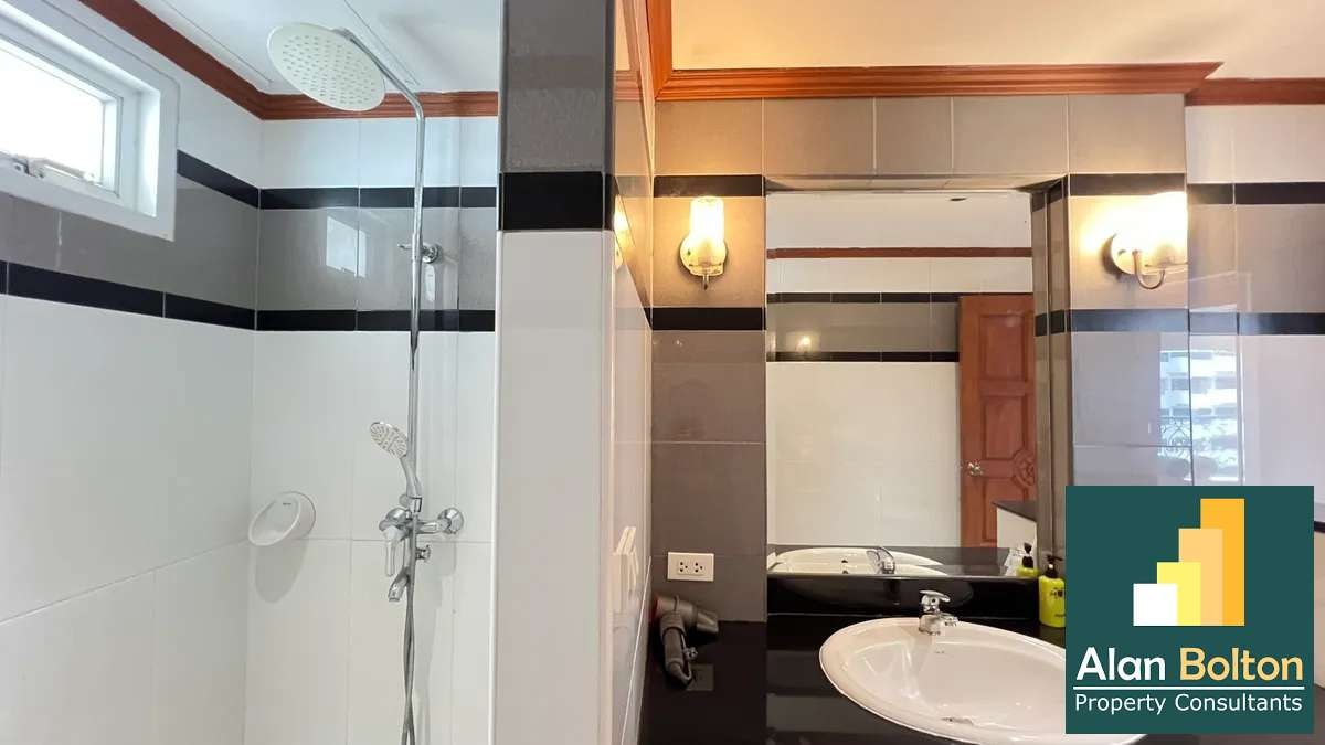Corner room 2 Bedrooms 2 Bathrooms in Pratumnak photo 10