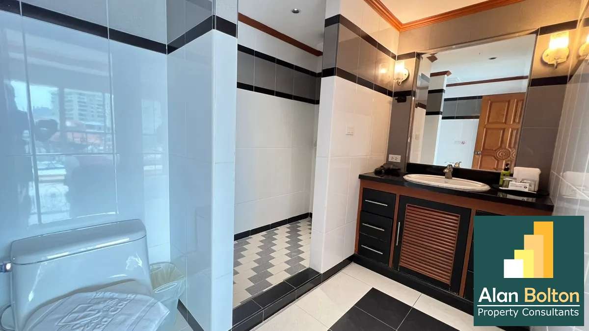 Corner room 2 Bedrooms 2 Bathrooms in Pratumnak photo 9