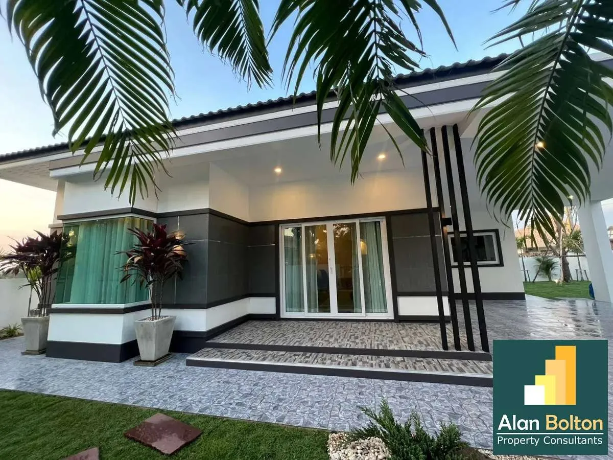 Modern Classic for sale photo 3