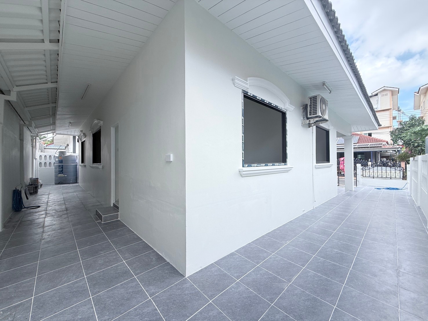 Modern Classic for sale photo 16