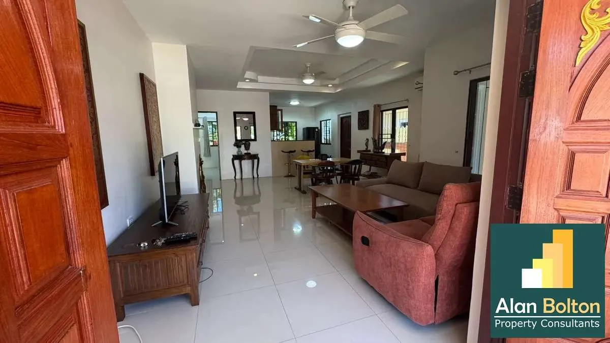 Nice single story house 3 bedrooms 2 bathrooms in North Pattaya for RENT photo 4