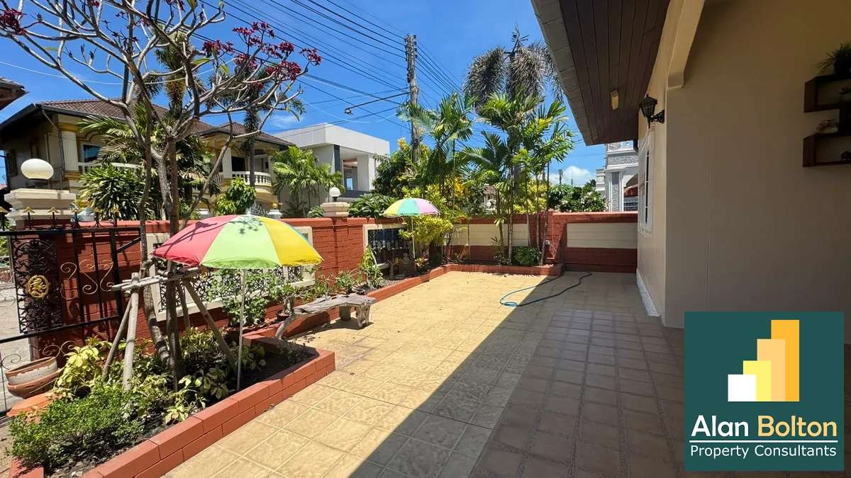 Nice single story house 3 bedrooms 2 bathrooms in North Pattaya for RENT photo 7