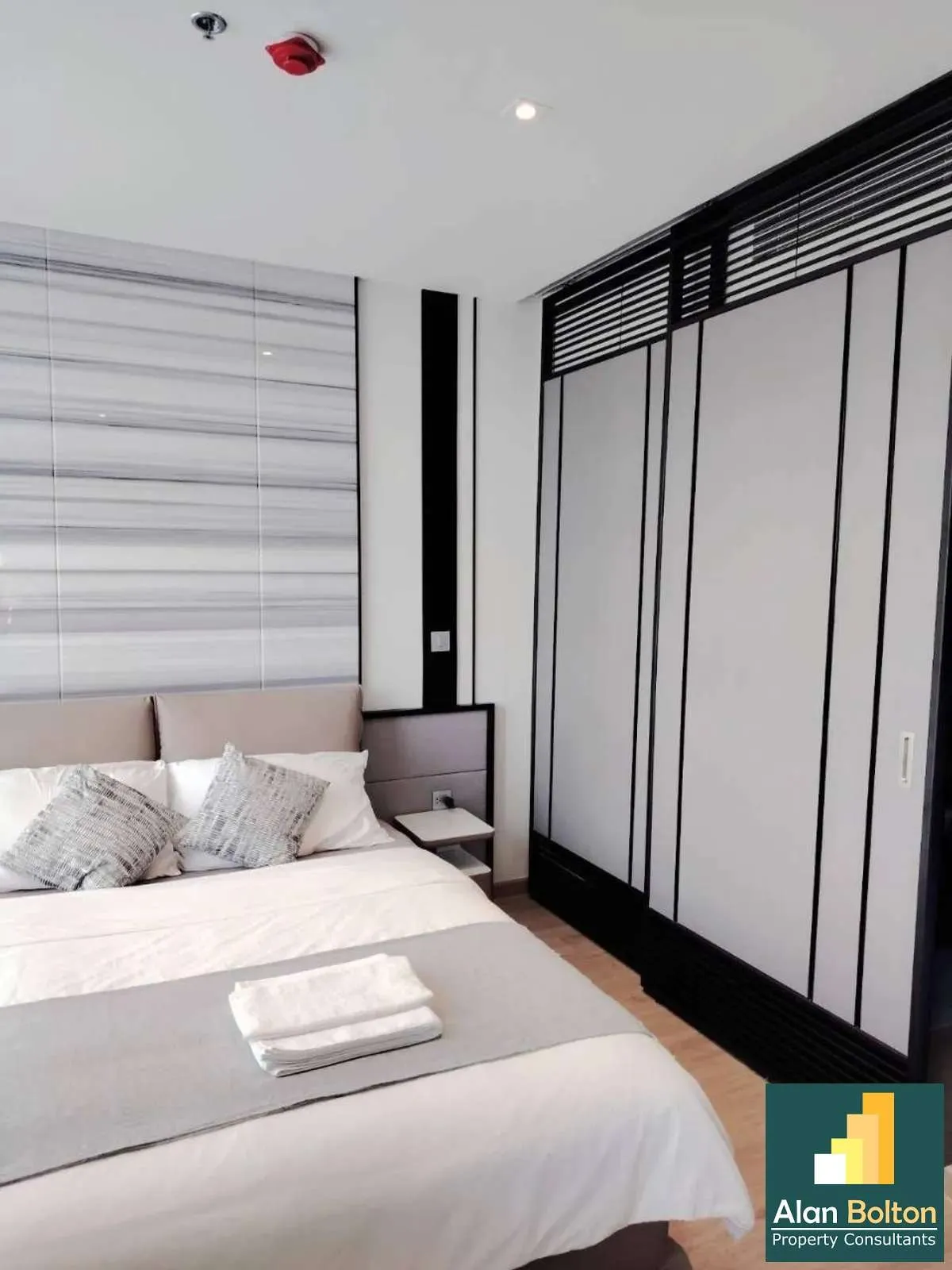 1 Bedroom 1 Bathroom in Andromeda Condominium photo 2