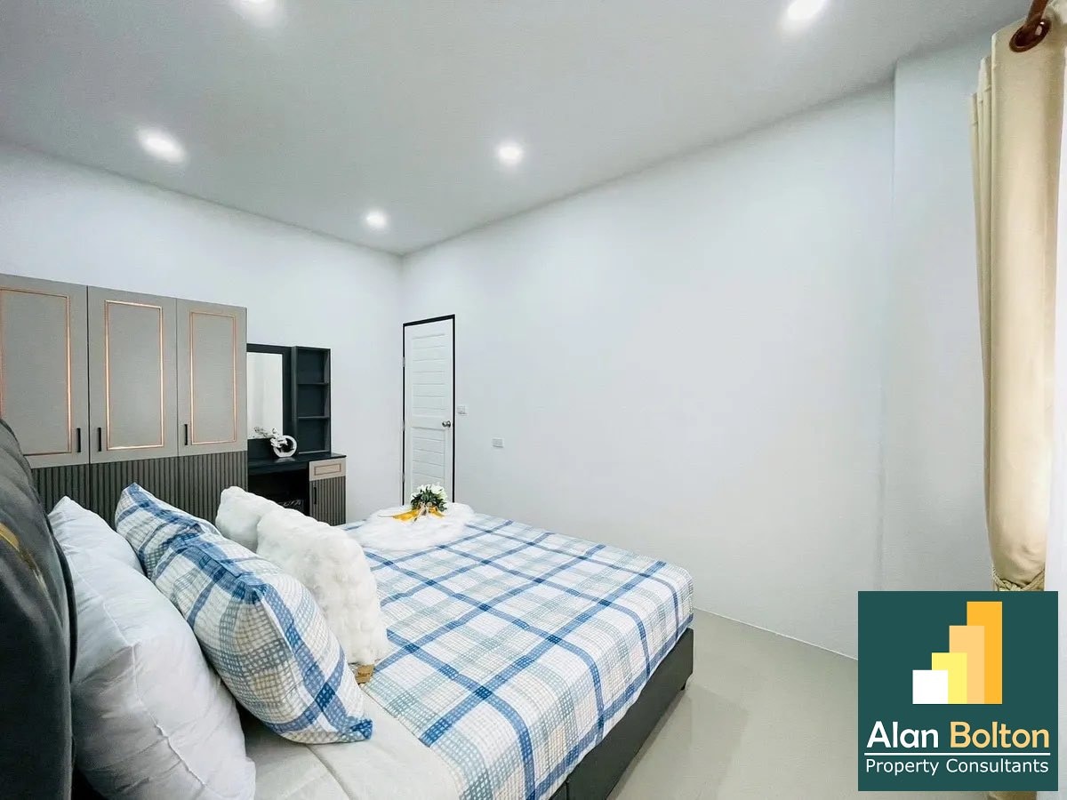 2-story townhome 2 Bedrooms 2 Bathroom in East Pattaya photo 10