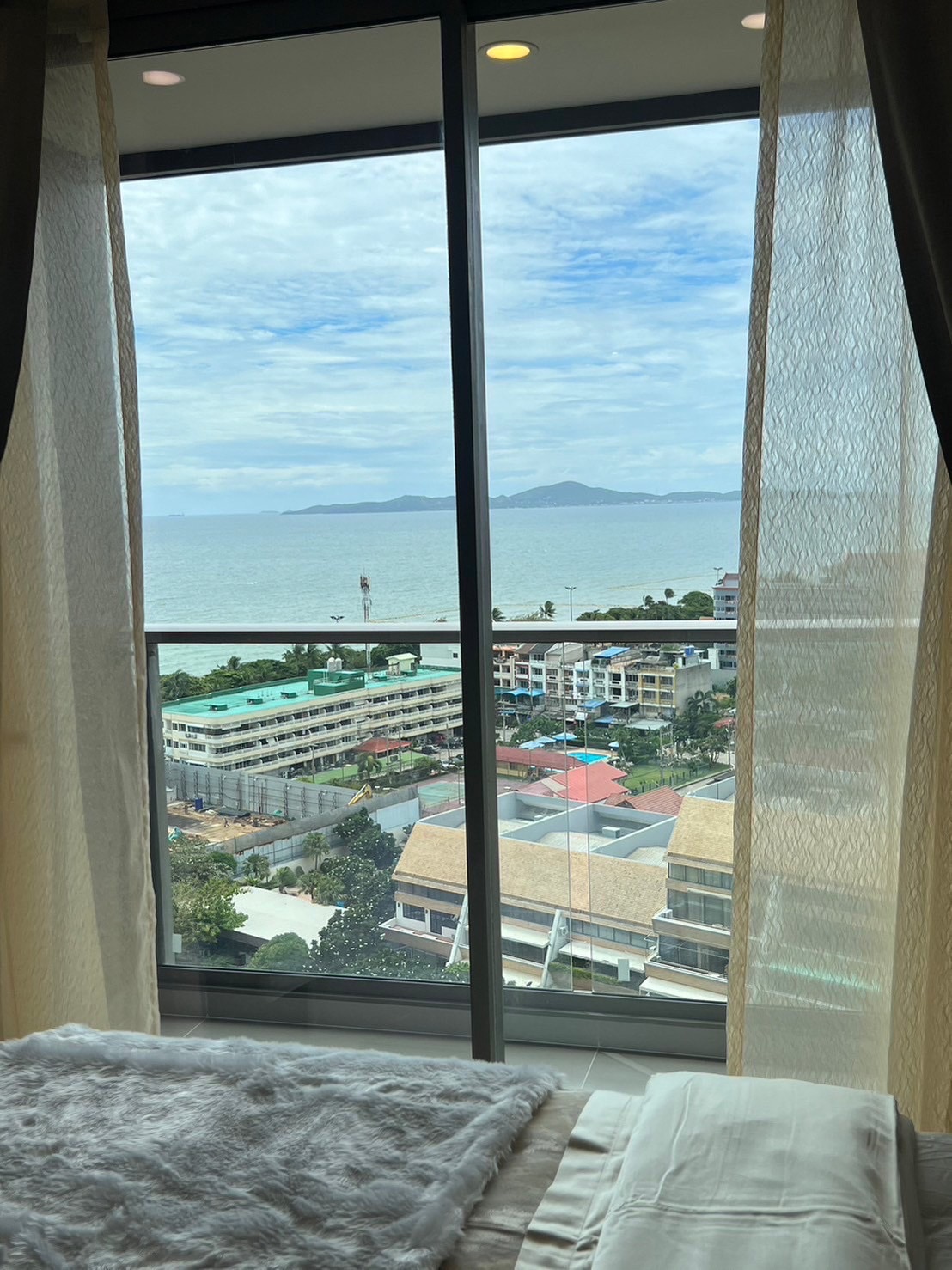 Stunning Sea View Luxury Beachfront 1 bedroom 1 bathroom in Copacabana Beach Jomtien for RENT photo 19