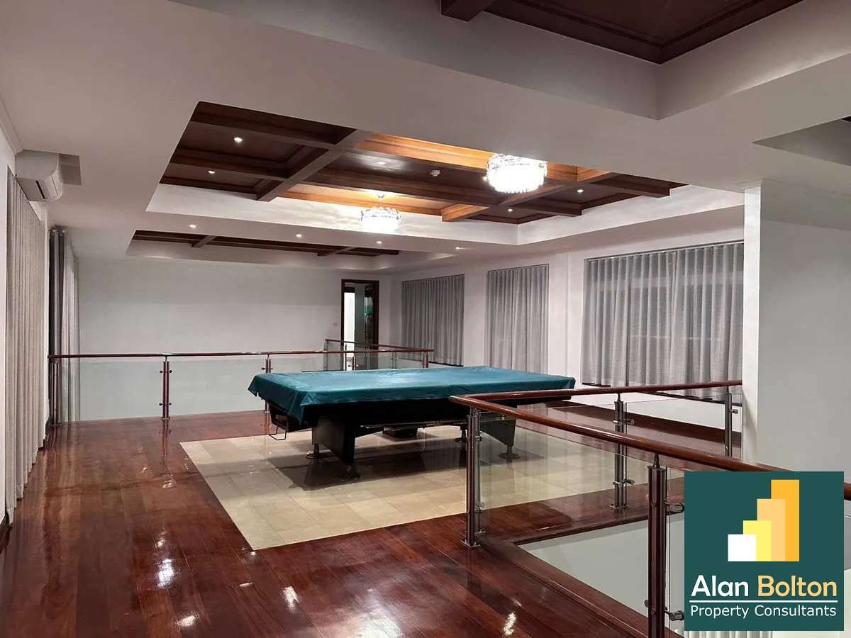 Large Luxury 5 Bed 5 Bath Pool Villa For Sale In Pratumnak photo 4