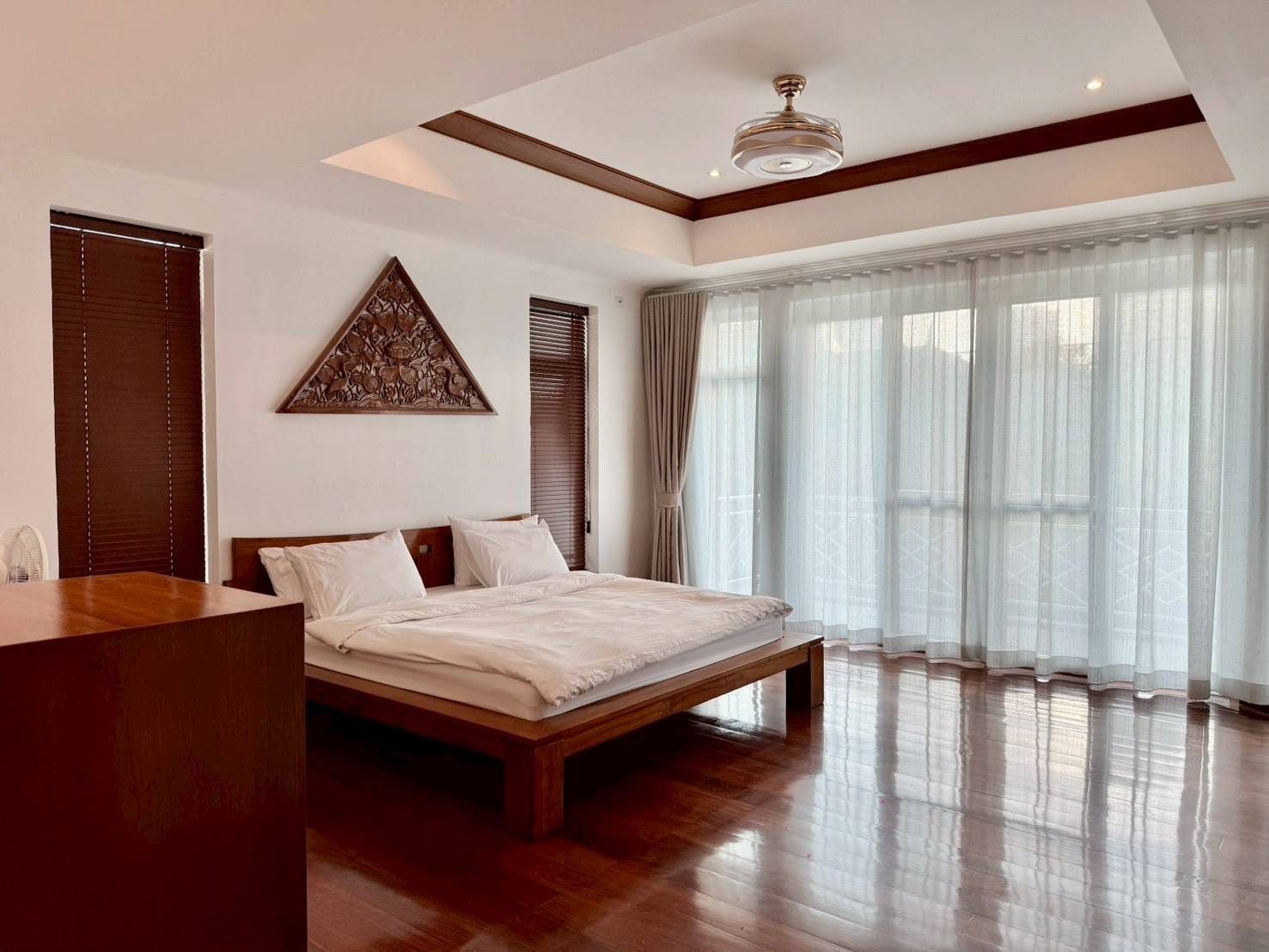 Large Luxury 5 Bed 5 Bath Pool Villa For Sale In Pratumnak photo 39