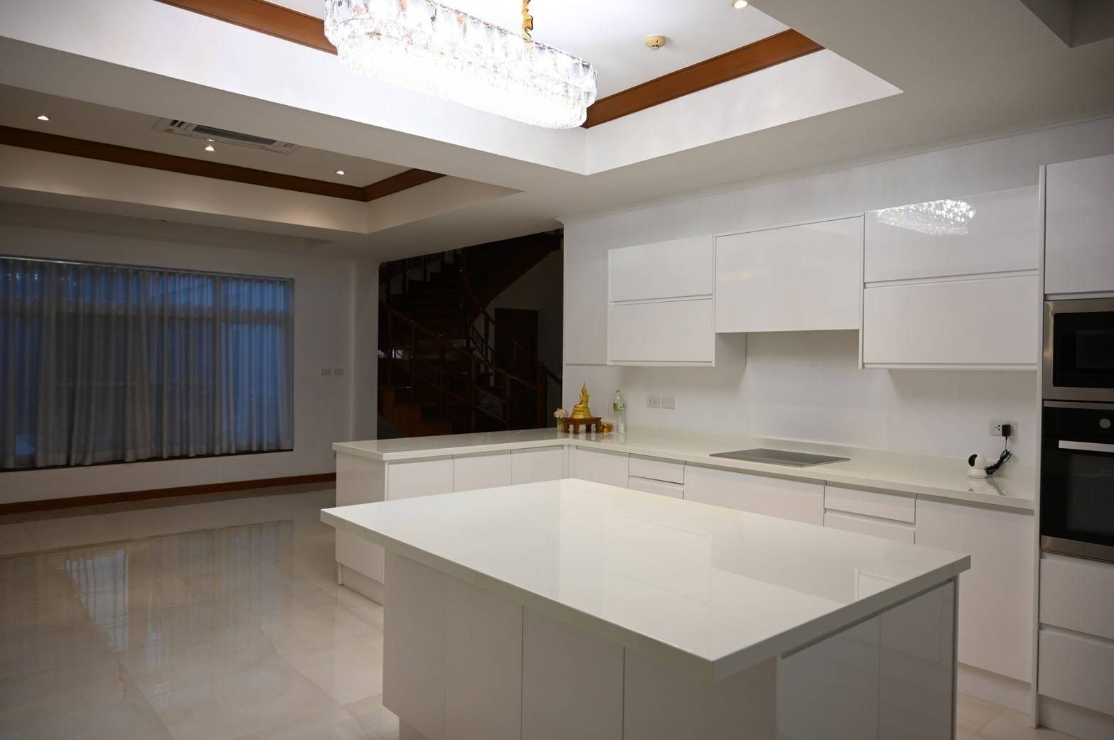 Large Luxury 5 Bed 5 Bath Pool Villa For Sale In Pratumnak photo 36
