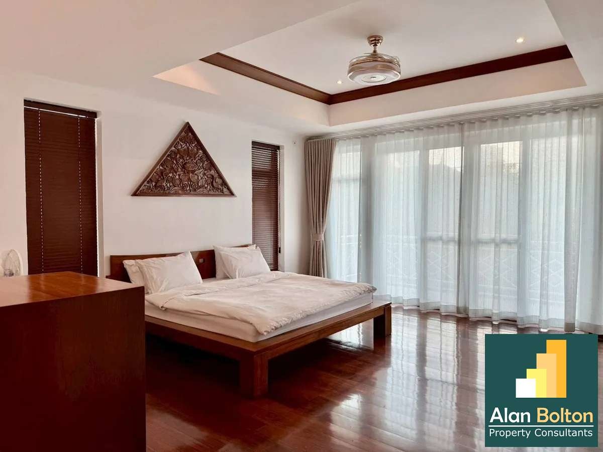 Large Luxury 5 Bed 5 Bath Pool Villa For Sale In Pratumnak photo 11