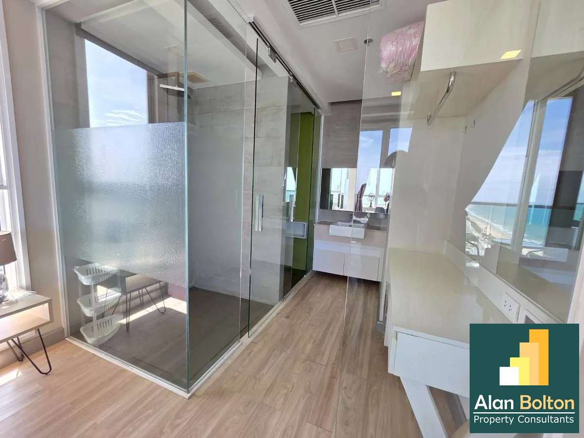 Wake Up to Stunning Sea Views 1 bedroom 1 bahtroom in Cetus Beachfront Jotmien for RENT photo 3