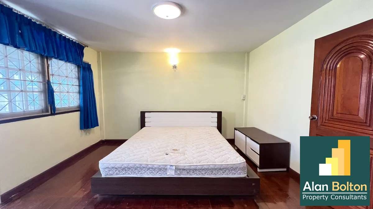 3 Bedrooms 3 Bathrooms in Jomtien photo 8