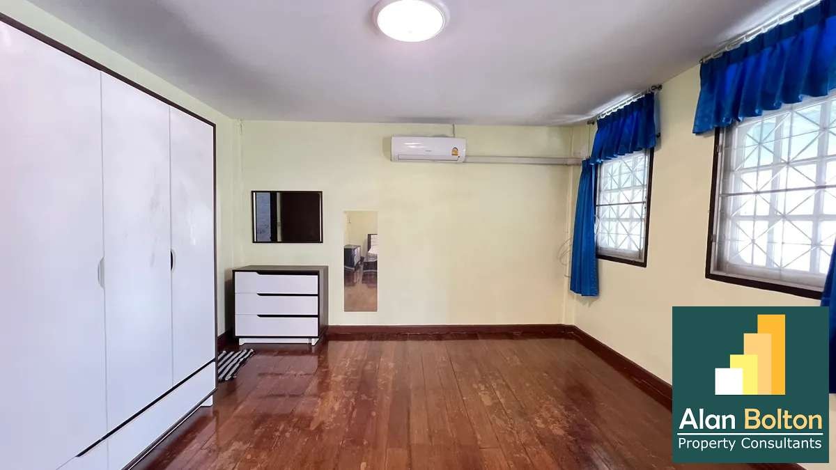 3 Bedrooms 3 Bathrooms in Jomtien photo 5