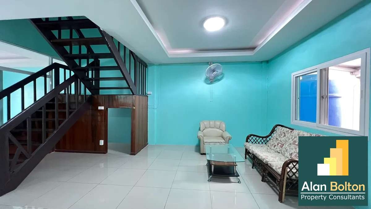 3 Bedrooms 3 Bathrooms in Jomtien photo 16