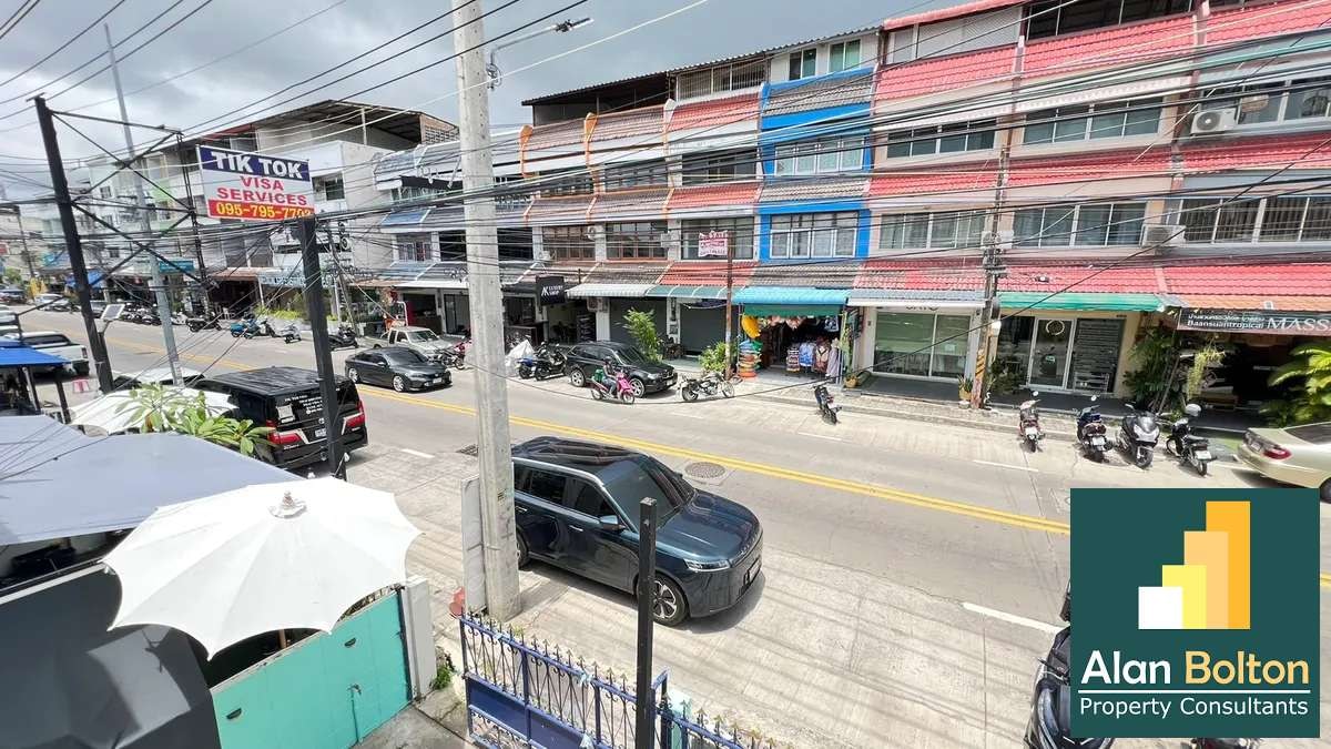 3 Bedrooms 3 Bathrooms in Jomtien photo 18