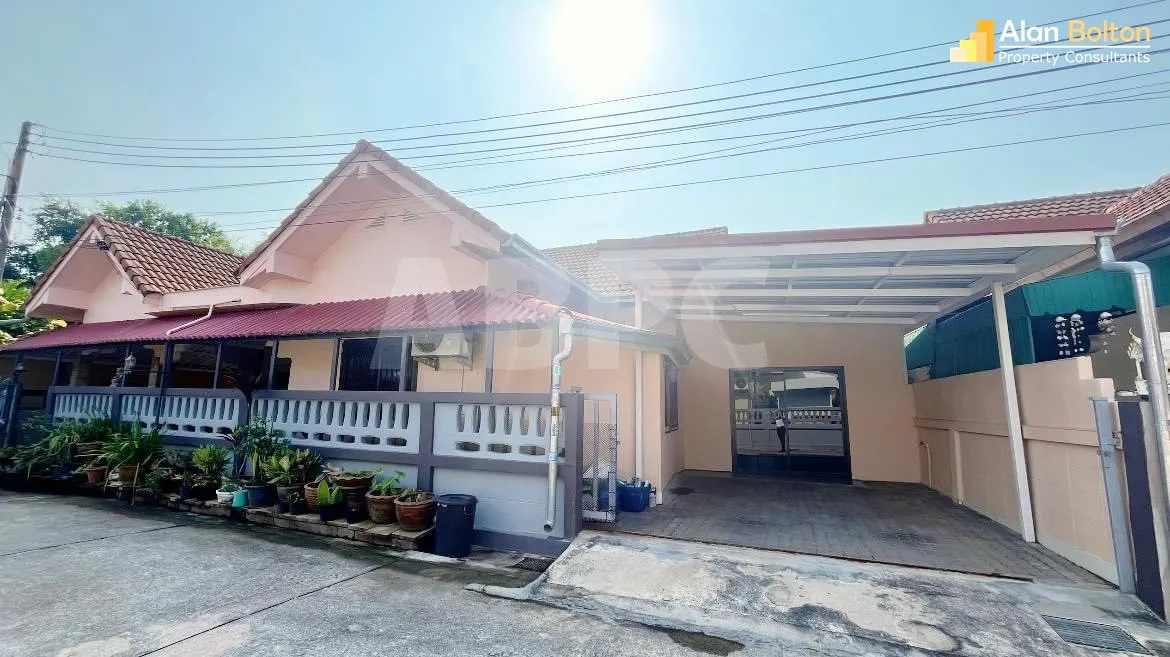 2 Bedrooms 2 Bathrooms in East Pattaya
