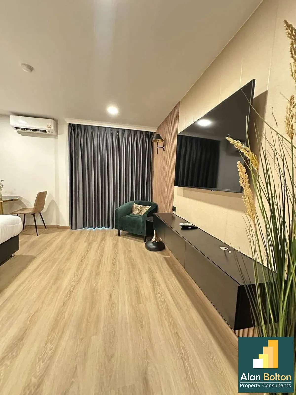Prime Location with modern style studio 1 bathroom in Diana Estate for RENT photo 7