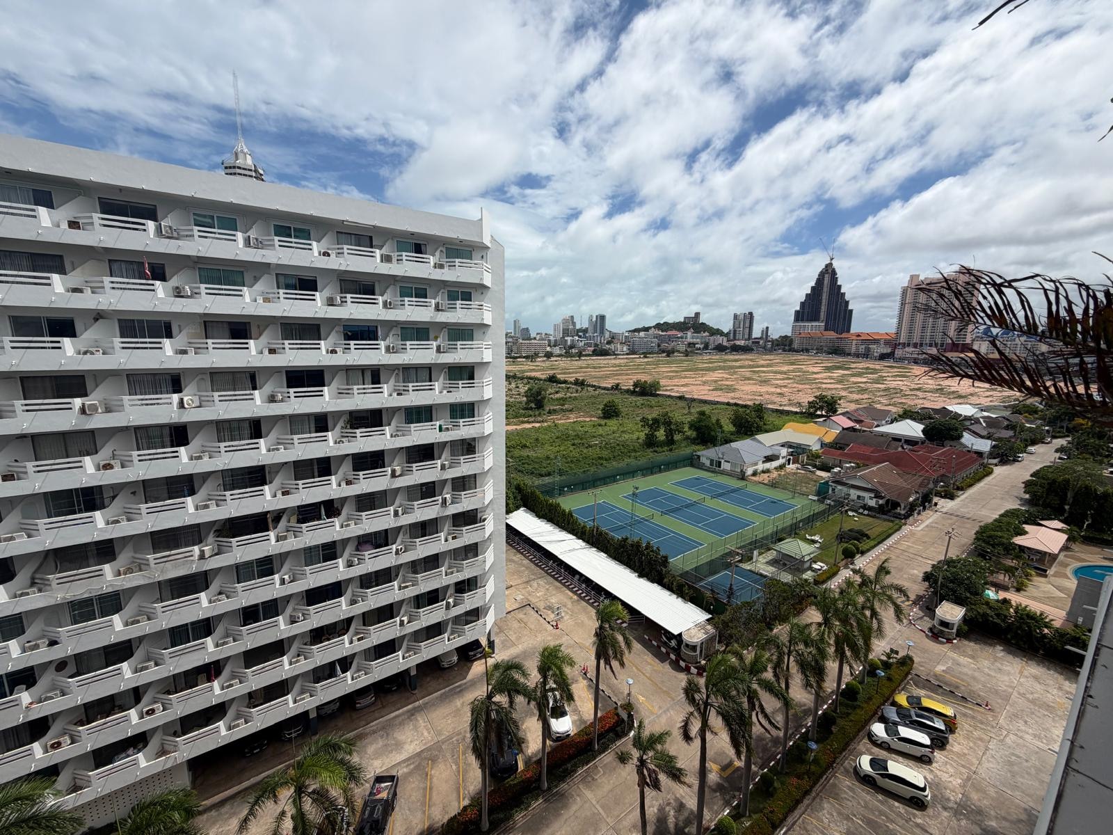 Partial Sea View Studio in Jomtien Condotel photo 22