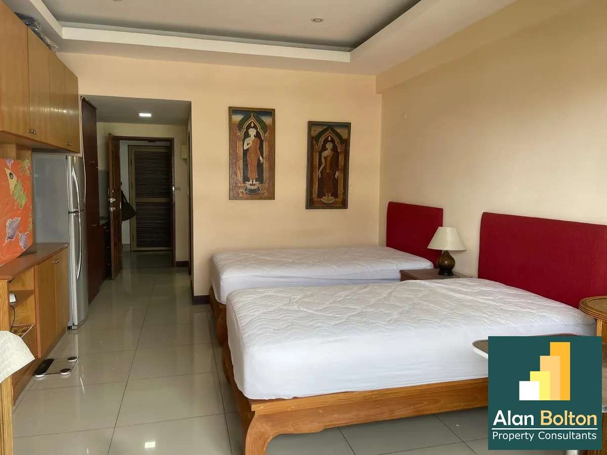 Partial Sea View Studio in Jomtien Condotel photo 9