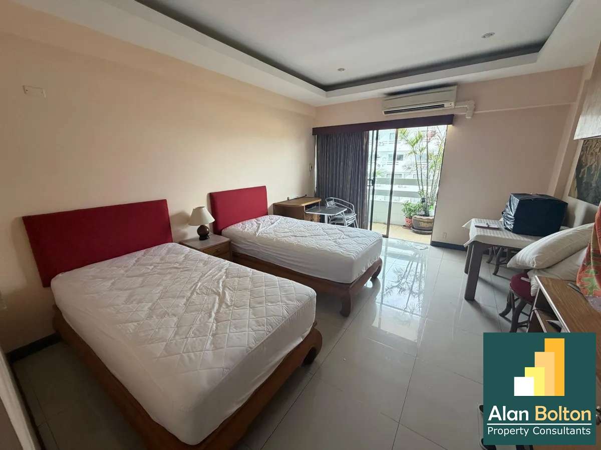 Partial Sea View Studio in Jomtien Condotel photo 6