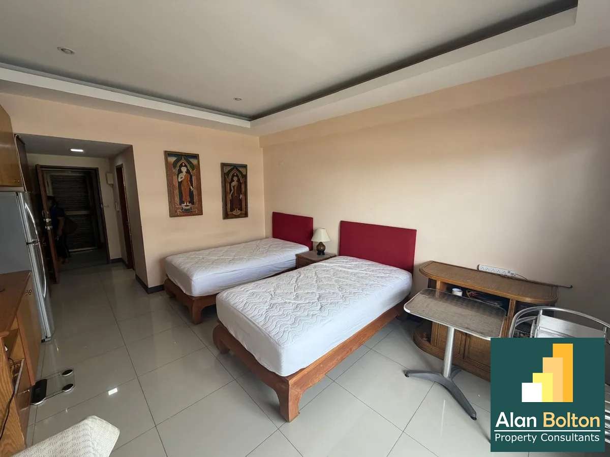 Partial Sea View Studio in Jomtien Condotel photo 3